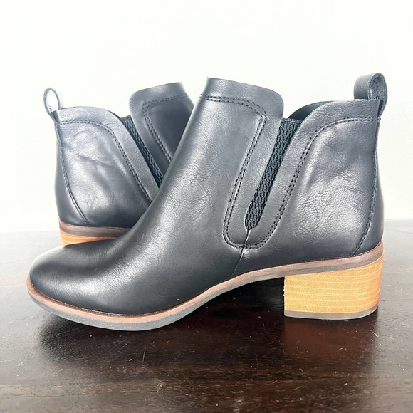 KORK-EASE LEATHER CHELSEA ANKLE BOOTIES IN BLACK WOMEN'S SIZE 6 - Picture 5 of 11